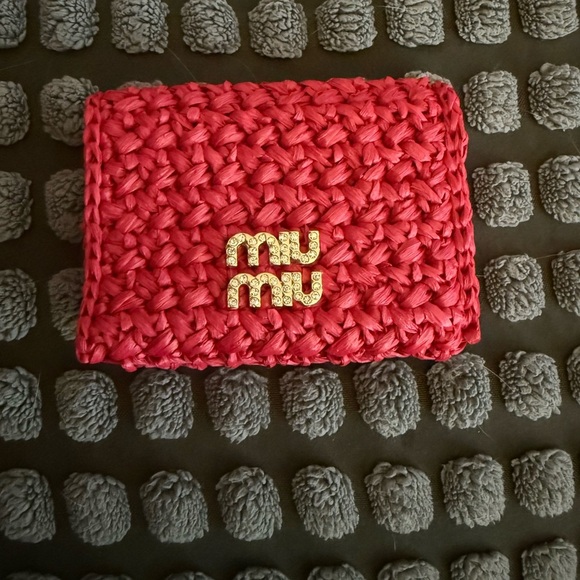 Miu Miu Pink Crochet Card Holder - Picture 2 of 8